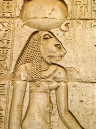 Cats at the Kom Ombo temple